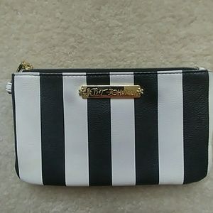 Clutch/ Wallet w/spare charger pack + USB